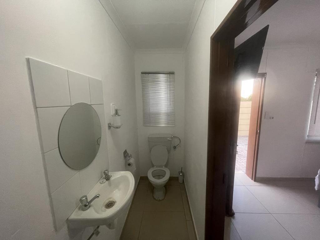 Sabrina Guesthouse Tsumeb Extérieur photo